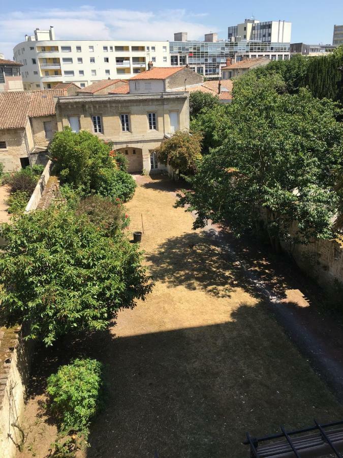 Appartamento Le Galaxy centre la Brèche wifi calme vue jardin Niort Esterno foto